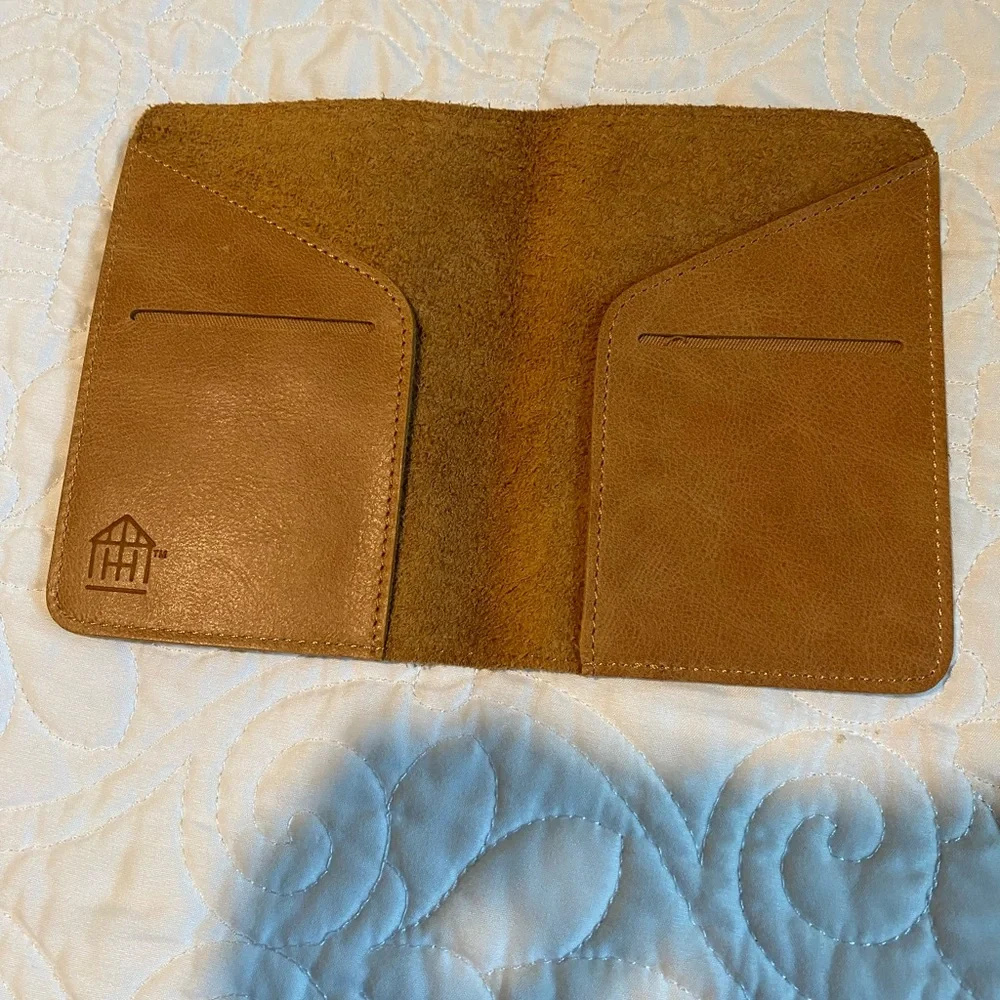 Passport Holder and Luggage Tag Set - Tan